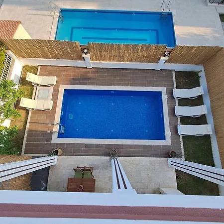 Ayshe Villa *